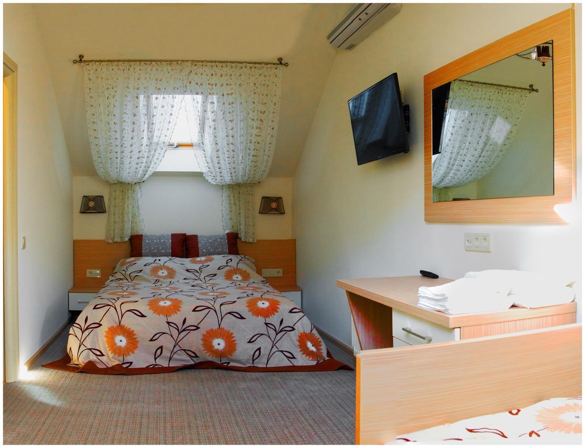 Hotel Maman Odessa Exteriör bild