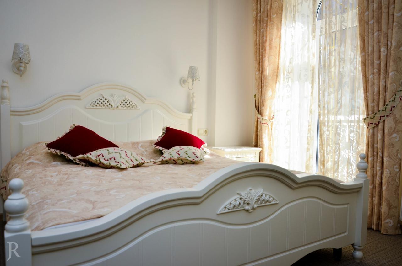 Hotel Maman Odessa Exteriör bild